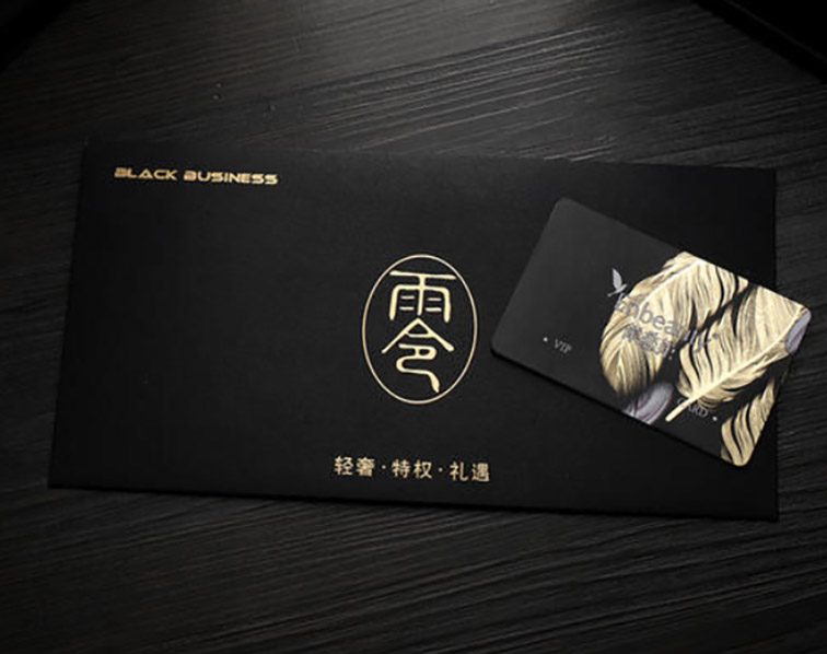 看看广州包装厂是如何提高礼品包装盒的烫金工艺 (2).jpg