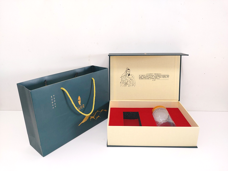 广州茶叶包装厂-礼盒内托植绒和不植绒的比较（二）