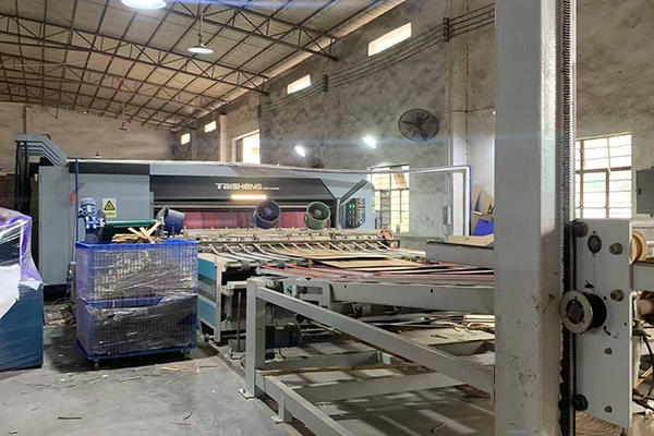 高速水性印刷开槽模切机